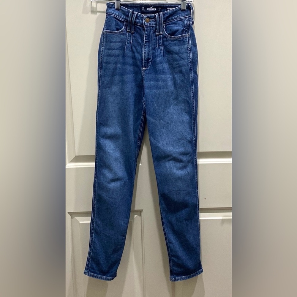 Hollister Ultra High-Rise Mom Jean Vintage Stretch Denim Blue Jeans Size 0